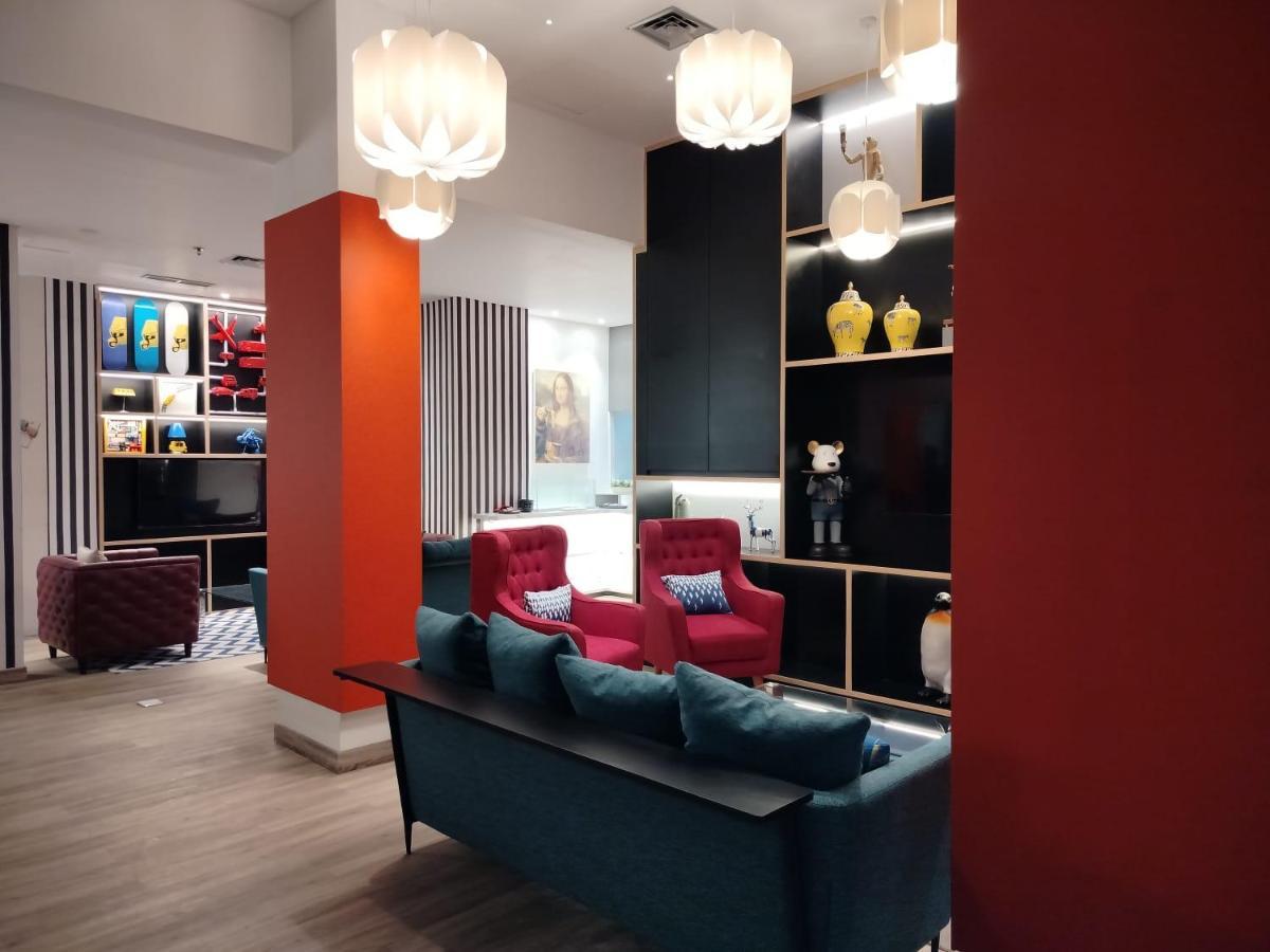 Hotel Moritz Biz Gandaria Dżakarta Zewnętrze zdjęcie