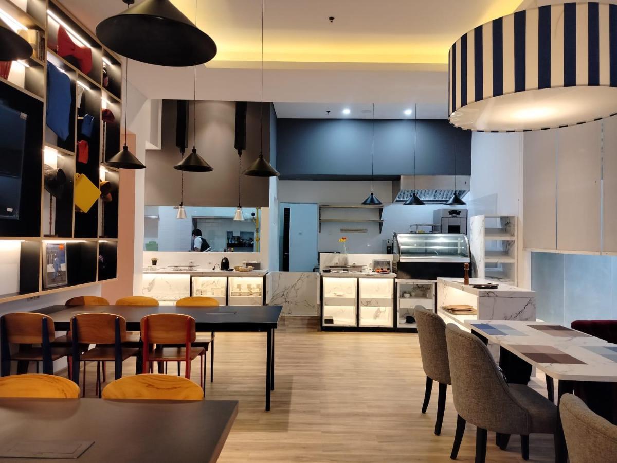 Hotel Moritz Biz Gandaria Dżakarta Zewnętrze zdjęcie