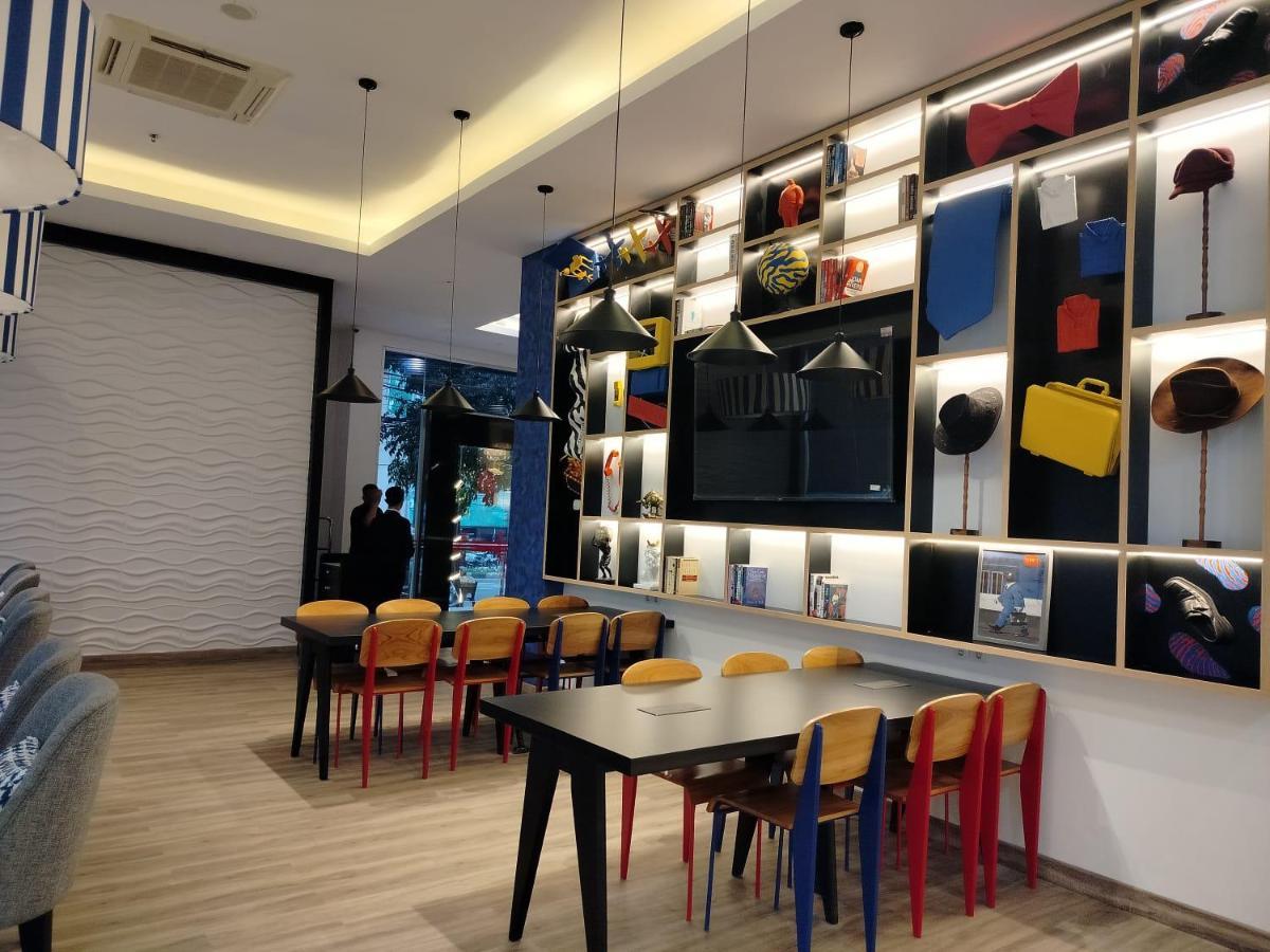 Hotel Moritz Biz Gandaria Dżakarta Zewnętrze zdjęcie