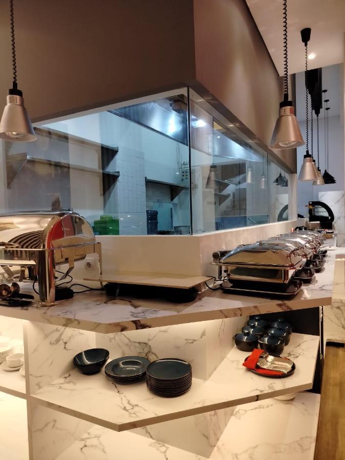 Hotel Moritz Biz Gandaria Dżakarta Zewnętrze zdjęcie