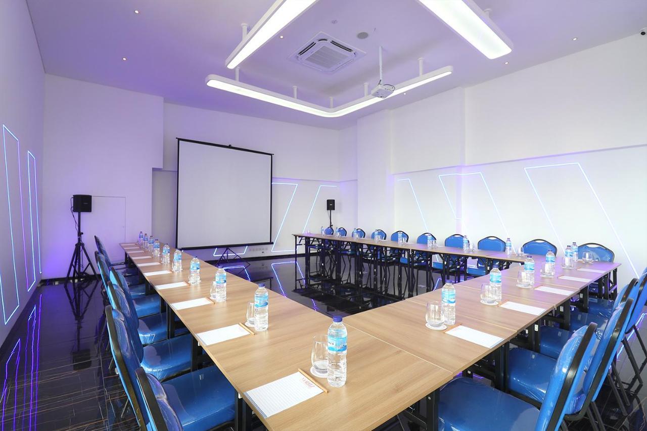 Hotel Moritz Biz Gandaria Dżakarta Zewnętrze zdjęcie